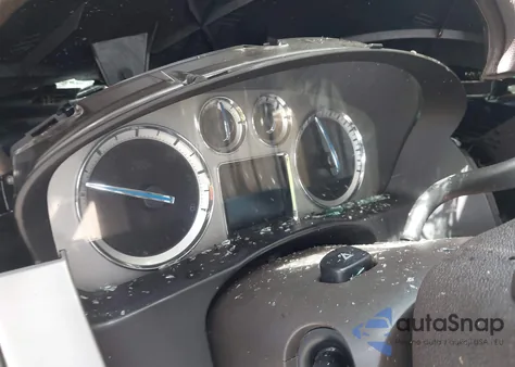 2011 Cadillac Escalade Esv Luxury z USA, uszkodzony, nr VIN 1GYS4HEF1BR334152